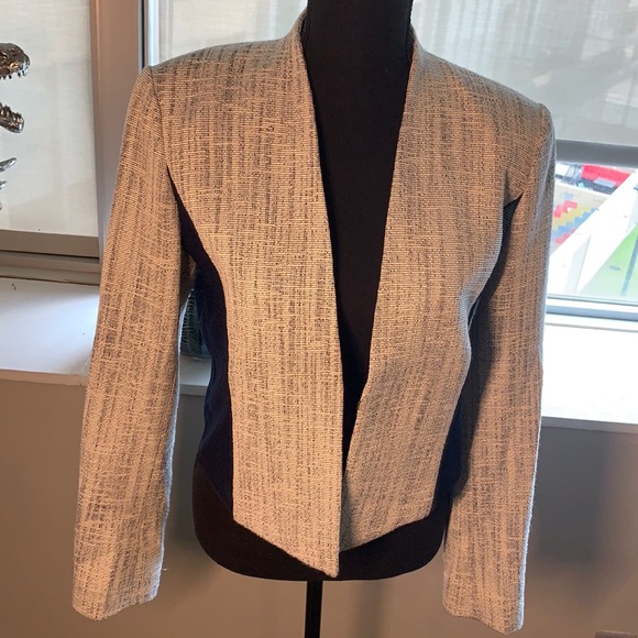 T Tahari navy mesh side panel white/navy blazer - Picture 1 of 7